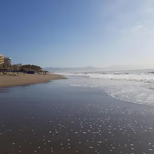 https://lujoso-duplex-en-la-playa-con-vistas-al-mar.1costadelsol.com